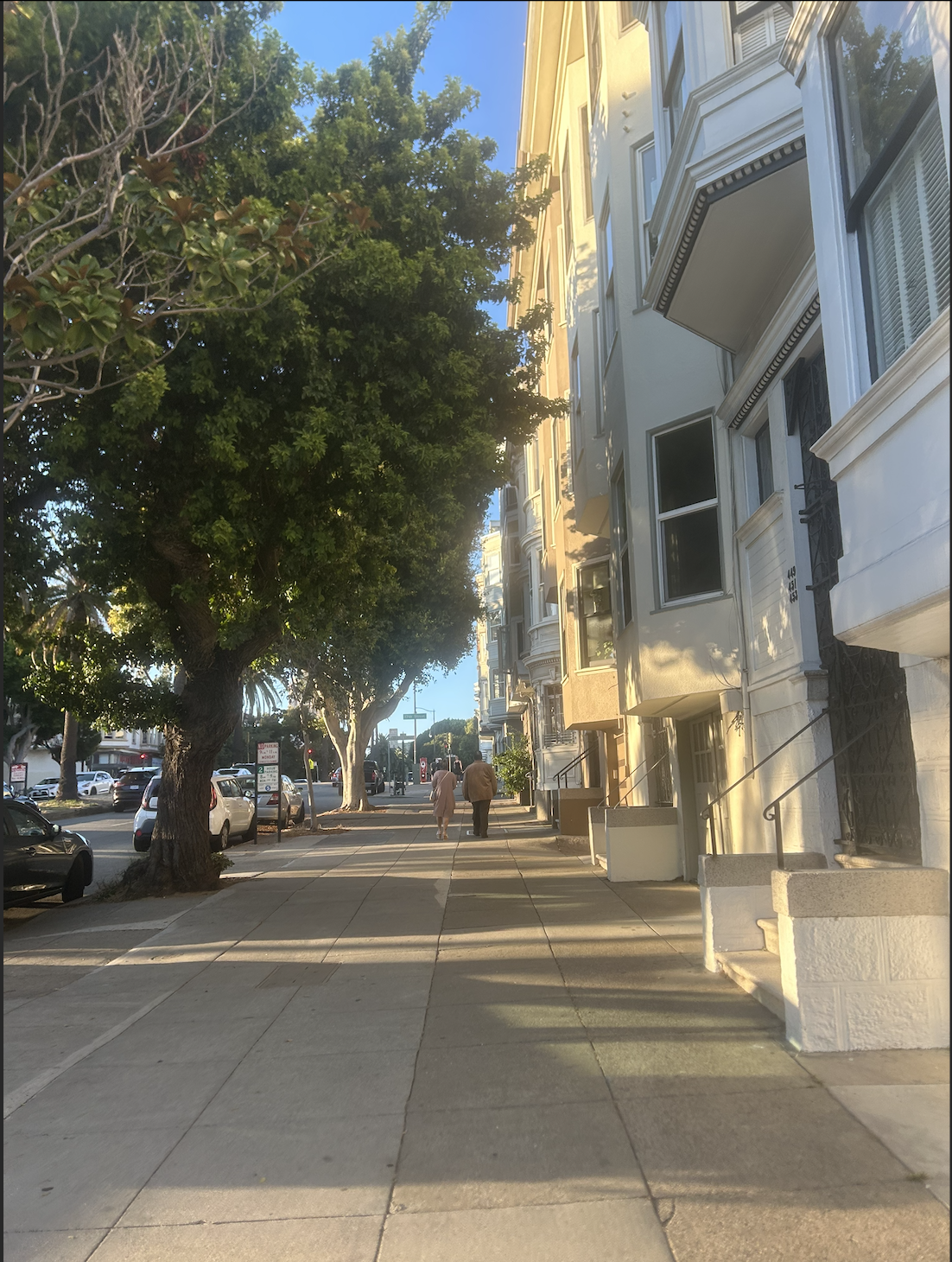 Zoomed-in view of street scene showing compression